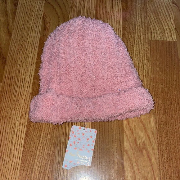 FREE PEOPLE CLOUD RIB BEANIE